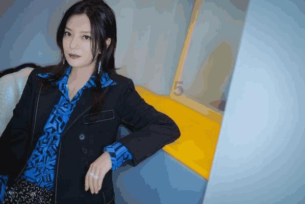 交银国际:下调李宁评级至“中性” 目标价降至16.7港元