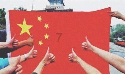 时尚芭比做美甲