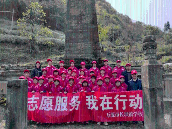 2024年度三峡文博讲坛开讲 重庆籍诗人李元胜分享诗歌写作心得