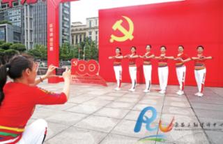 八分之一乘括号X加五分之二反括号等于九怎么解方程？