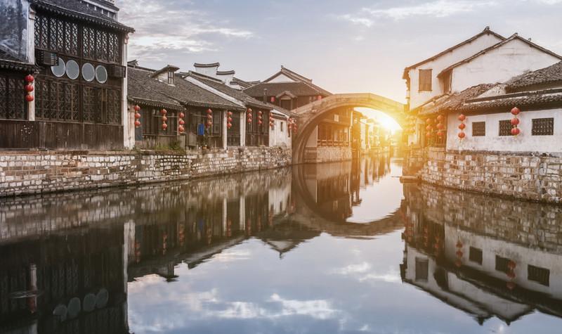 毕加索“画图捕偷”记
