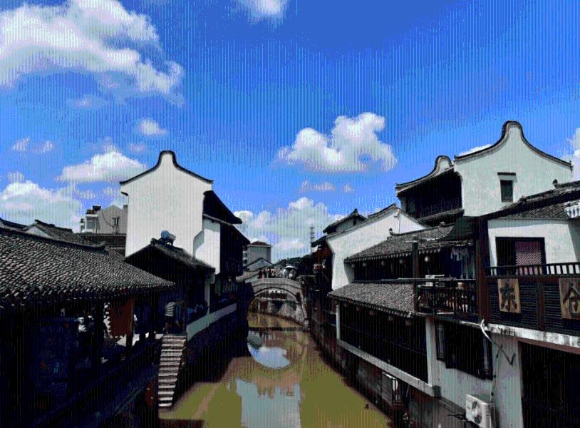 秦海璐新剧《狗剩快跑》，演技在线，但脸肿脸僵